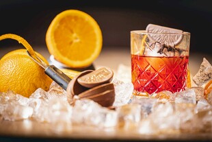 冰爽柠檬鸡尾酒诱人呈现