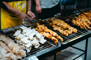 夜市美味烧烤现场