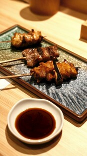 美味烤串配蘸料