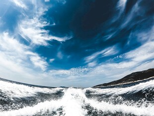 天际流云