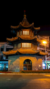 扬州四望亭夜晚中式古建筑景观