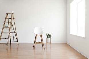 简约空房间内的家具布置