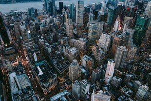 繁华都市天际线俯瞰图