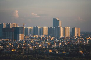 城市天际线黄昏美景