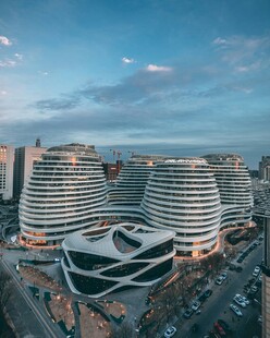 现代风格独特建筑群