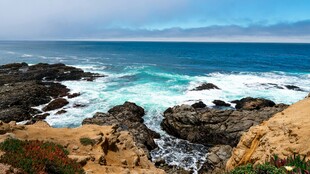 海岸边的壮美海景
