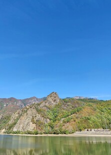 青山碧水蓝天美丽风光
