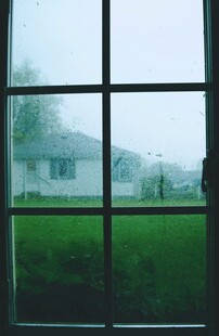 雨天窗景