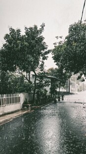 雨中街道