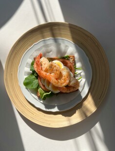 美味虾仁摆盘美食