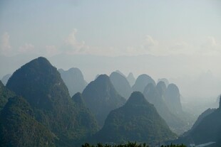 秀丽山峦