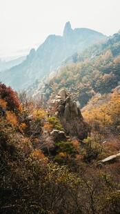秋日山间美景