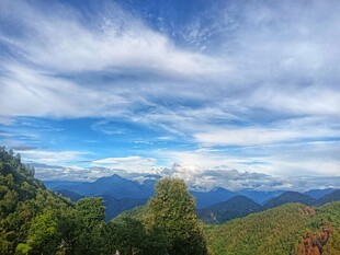 山间美景