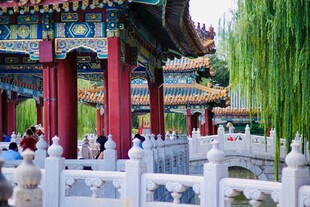 古典中式亭台楼阁景观
