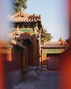 故宫红墙下的古典建筑景观