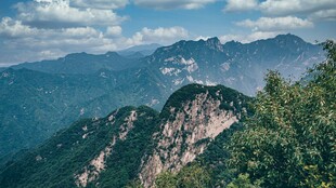 壮丽山峦美景