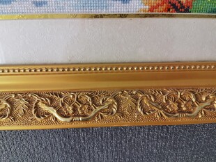金色雕花装饰条细节展示