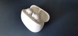 白色耳机
