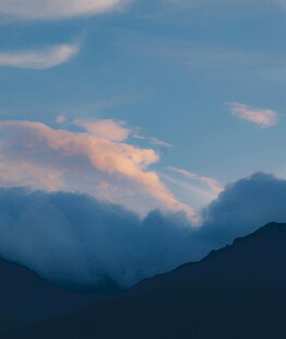 山间云霞美景