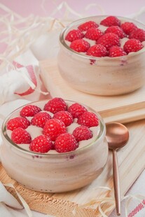 美味树莓甜点