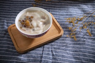 美味坚果酸奶