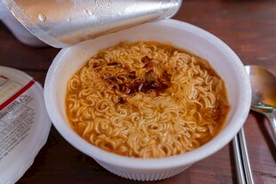 一碗美味的即食方便面