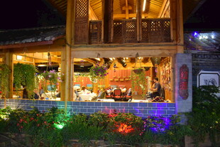 夜间特色店铺
