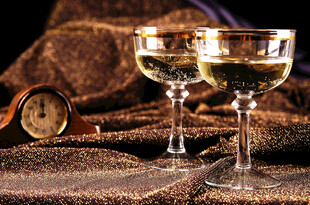 优雅酒杯