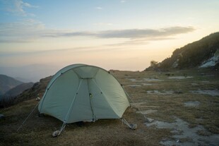山顶露营帐篷
