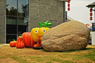 卡通南瓜雕塑