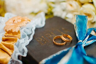 浪漫婚礼戒指装饰摆件