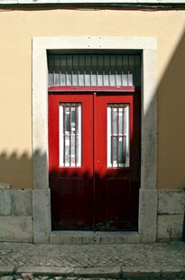 复古红门建筑特写