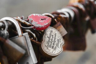 爱情锁桥
