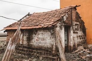破旧小屋