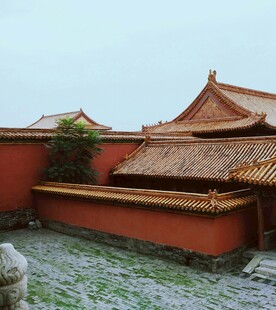 故宫雪景中的红墙金瓦