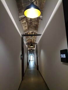 工业风走廊过道空间设计