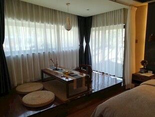 日式风格温馨卧室场景