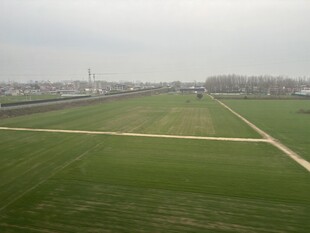 广袤田野航拍景象