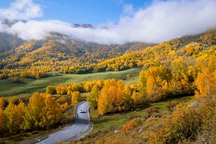 秋日山间美景