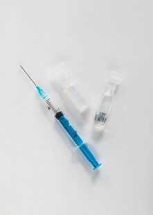 医用注射器及配件展示