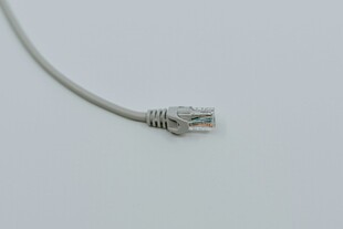 灰色网线RJ45接头特写