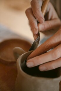 手工陶艺制作瞬间