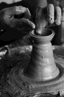手工陶艺制作瞬间