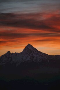 壮丽雪山日落美景