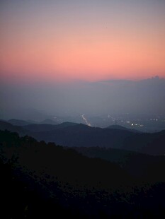 山间日落美景
