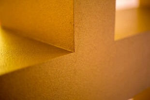 金色立体结构特写