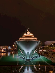 夜晚璀璨的独特建筑景观