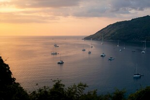 黄昏海港
