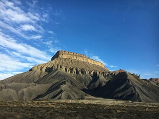 壮丽高山景观
