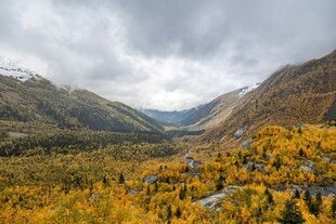 秋日山谷美景